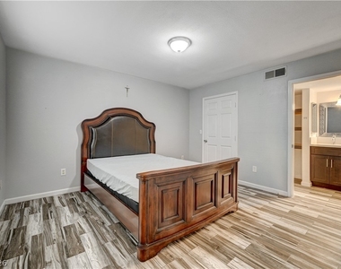 2300 E Silverado Ranch Boulevard - Photo Thumbnail 9