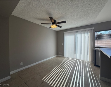 6207 Meadow Brook Lane - Photo Thumbnail 3