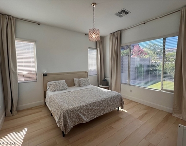 116 Colantonio Court - Photo Thumbnail 29