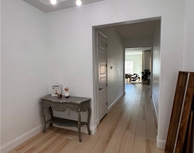 116 Colantonio Court - Photo Thumbnail 1
