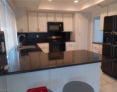 6221 Peppermill Drive - Photo Thumbnail 12