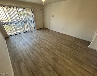 5154 S Jones Boulevard - Photo Thumbnail 4