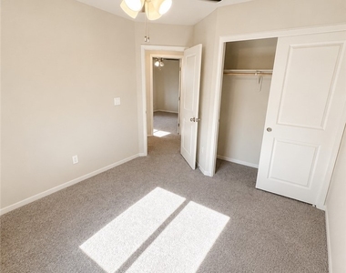 3744 Ramura Avenue - Photo Thumbnail 5