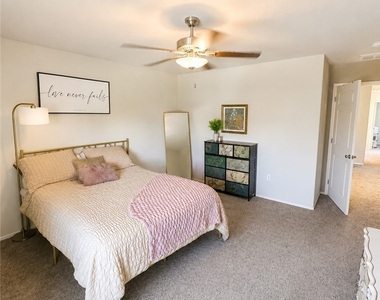 3744 Ramura Avenue - Photo Thumbnail 8