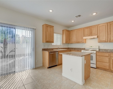 5389 Encino Springs Avenue - Photo Thumbnail 12