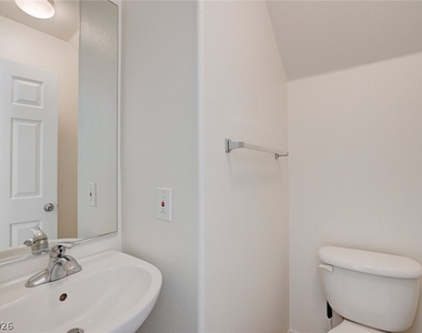 5389 Encino Springs Avenue - Photo Thumbnail 17