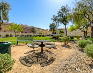 5389 Encino Springs Avenue - Photo Thumbnail 29