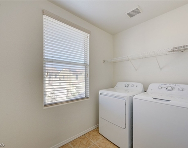 5389 Encino Springs Avenue - Photo Thumbnail 23