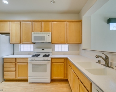 1864 High Mesa Drive - Photo Thumbnail 5