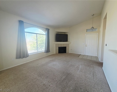 700 W Carnegie Street - Photo Thumbnail 1