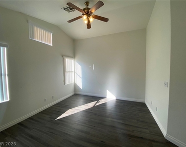 8029 Sierra Largo Drive - Photo Thumbnail 26