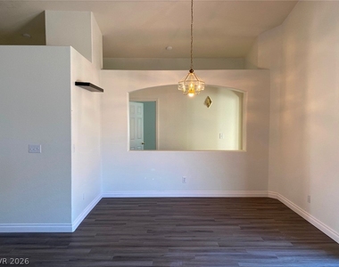 8029 Sierra Largo Drive - Photo Thumbnail 13