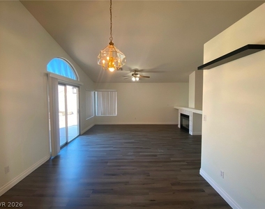8029 Sierra Largo Drive - Photo Thumbnail 3