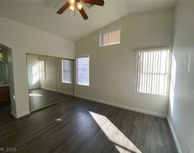 8029 Sierra Largo Drive - Photo Thumbnail 28