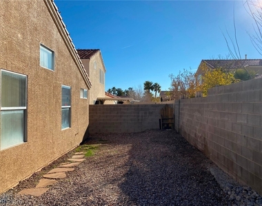 8029 Sierra Largo Drive - Photo Thumbnail 35