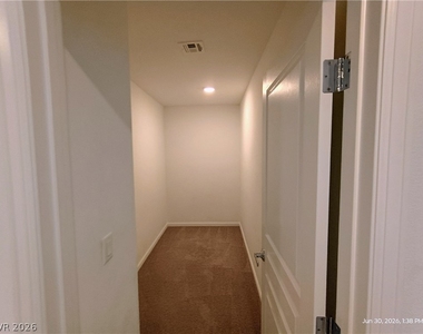8139 Shale Canyon Street - Photo Thumbnail 11