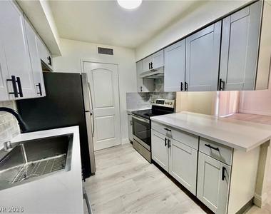 5187 Greene Lane - Photo Thumbnail 7