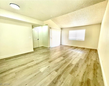 5187 Greene Lane - Photo Thumbnail 1