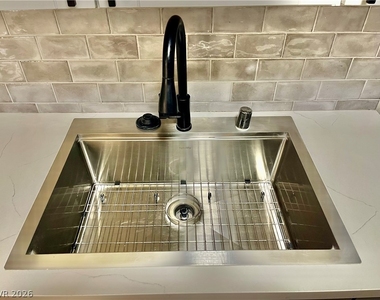 5187 Greene Lane - Photo Thumbnail 10