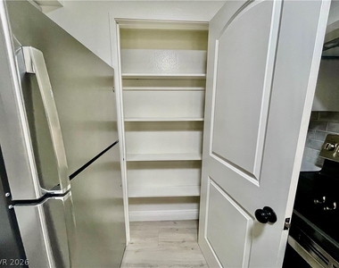 5187 Greene Lane - Photo Thumbnail 11