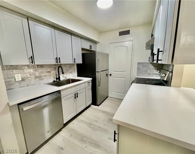 5187 Greene Lane - Photo Thumbnail 6
