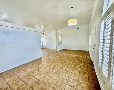 4544 Crimson Leaf Drive - Photo Thumbnail 3