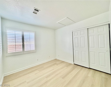 4544 Crimson Leaf Drive - Photo Thumbnail 9
