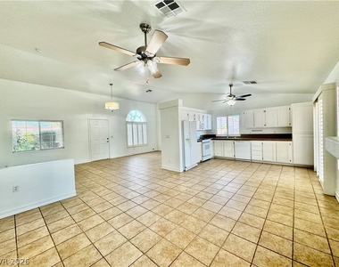 4544 Crimson Leaf Drive - Photo Thumbnail 7