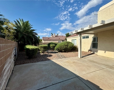 4544 Crimson Leaf Drive - Photo Thumbnail 16