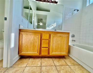 4544 Crimson Leaf Drive - Photo Thumbnail 13