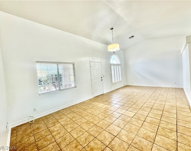 4544 Crimson Leaf Drive - Photo Thumbnail 1