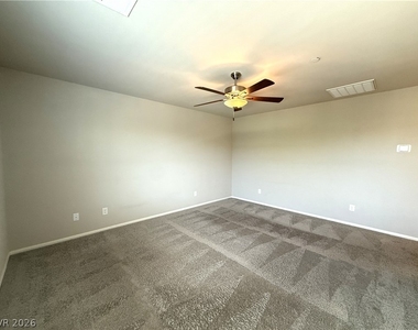 522 Spy Rock Avenue - Photo Thumbnail 12