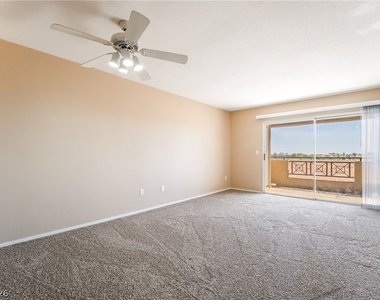 8070 W Russell Road - Photo Thumbnail 3