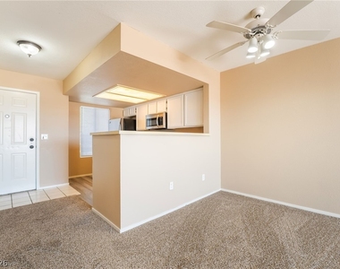 8070 W Russell Road - Photo Thumbnail 5