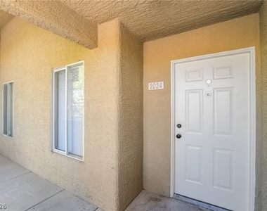 8070 W Russell Road - Photo Thumbnail 1