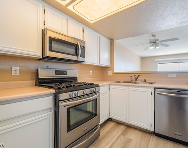 8070 W Russell Road - Photo Thumbnail 8