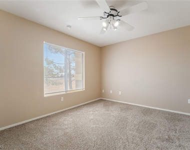 8070 W Russell Road - Photo Thumbnail 9