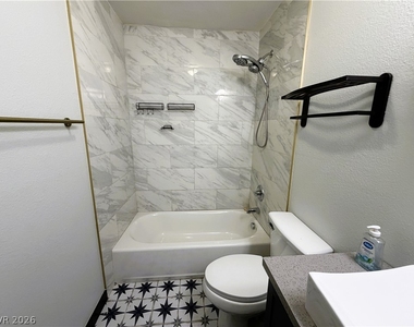 328 Linn Lane - Photo Thumbnail 18