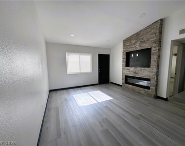 328 Linn Lane - Photo Thumbnail 7