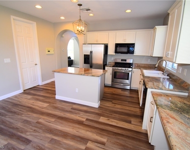 11318 Aragon Mist Court - Photo Thumbnail 17