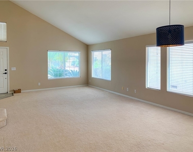 4765 Crakow Court - Photo Thumbnail 7