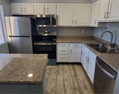 5080 Indian River Drive - Photo Thumbnail 11