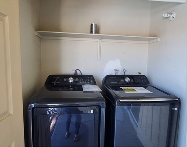 5080 Indian River Drive - Photo Thumbnail 29