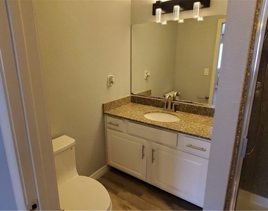 5080 Indian River Drive - Photo Thumbnail 17