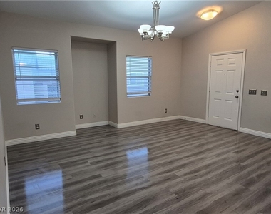 2053 Quarry Ridge Street - Photo Thumbnail 11