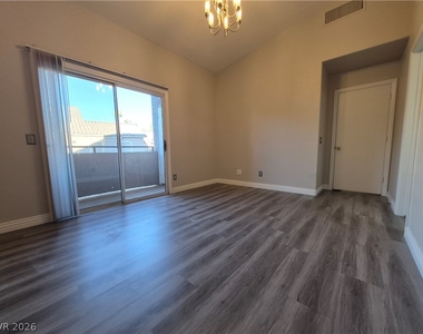 2053 Quarry Ridge Street - Photo Thumbnail 6