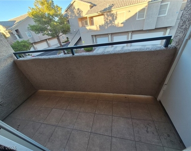 2053 Quarry Ridge Street - Photo Thumbnail 7