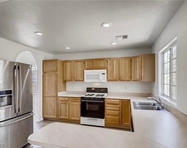 5217 Cheetah Court - Photo Thumbnail 2