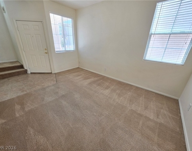 1330 Willow Village Avenue - Photo Thumbnail 6