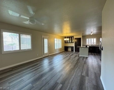 1513 Calle Montery Street - Photo Thumbnail 12